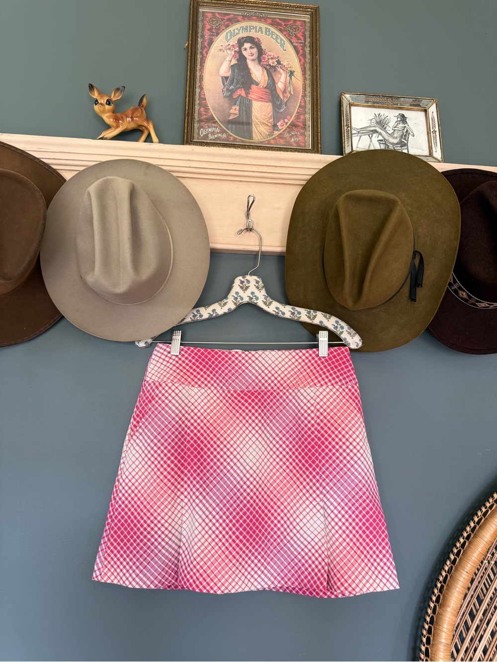 Nike Pink and White golf skort sz 4